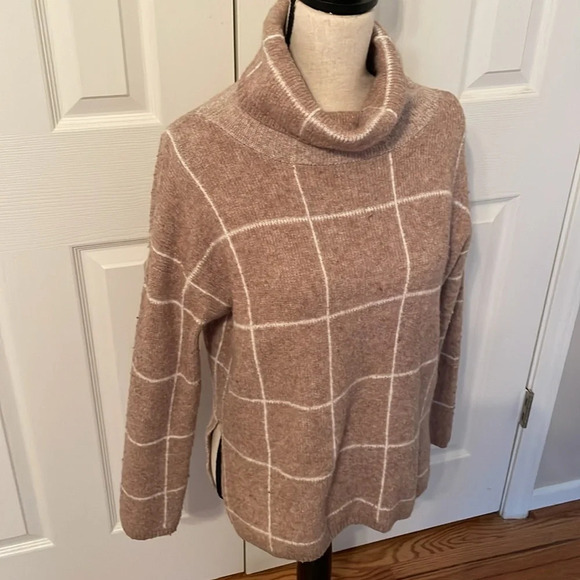 Madewell Turtleneck Grid Pattern Cozy Sweater Oversized XS Beige Color Cozy EUC - Picture 2 of 12